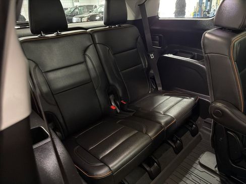 Certified 2023 GMC Acadia AT4 w/ Preferred Package image 20