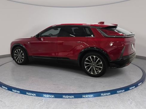 Certified 2024 Cadillac Lyriq Sport AWD/4WD image 7