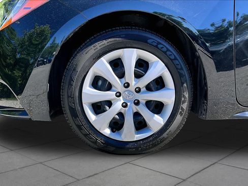 Used 2024 Toyota Corolla LE FWD image 20