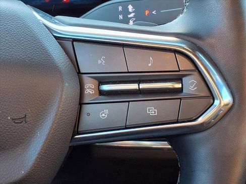 Used 2025 Chevrolet Equinox ACTIV w/ Safety and Technology Package AWD/4WD image 13