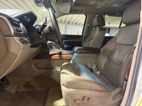 Used 2016 Chevrolet Suburban LTZ AWD/4WD image 10