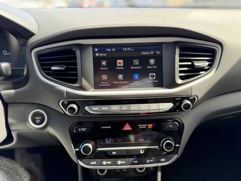 Used 2019 Hyundai Ioniq Electric image 39