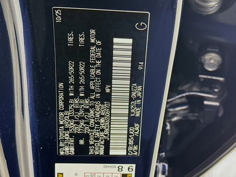 Used 2025 Lexus GX 550 w/ Accessory Package (2T) image 31