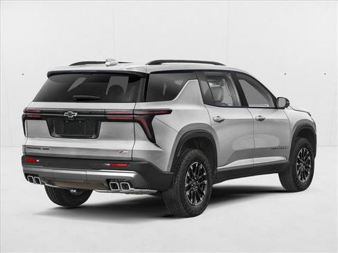 New 2027 Chevrolet Traverse Z71 w/ Enhanced Driving Package AWD/4WD image 2