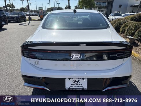 Certified 2025 Hyundai Sonata SEL FWD image 3