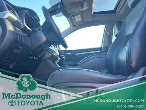 Used 2018 Toyota Highlander XLE image 15