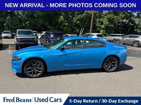 Used 2023 Dodge Charger SXT w/ Blacktop Package RWD image 6