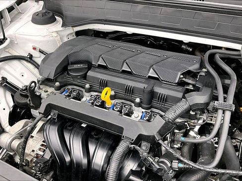 Used 2024 Hyundai Venue Limited FWD image 34