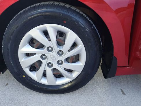 Used 2020 Hyundai Elantra SE w/ Winter Weather Package image 28