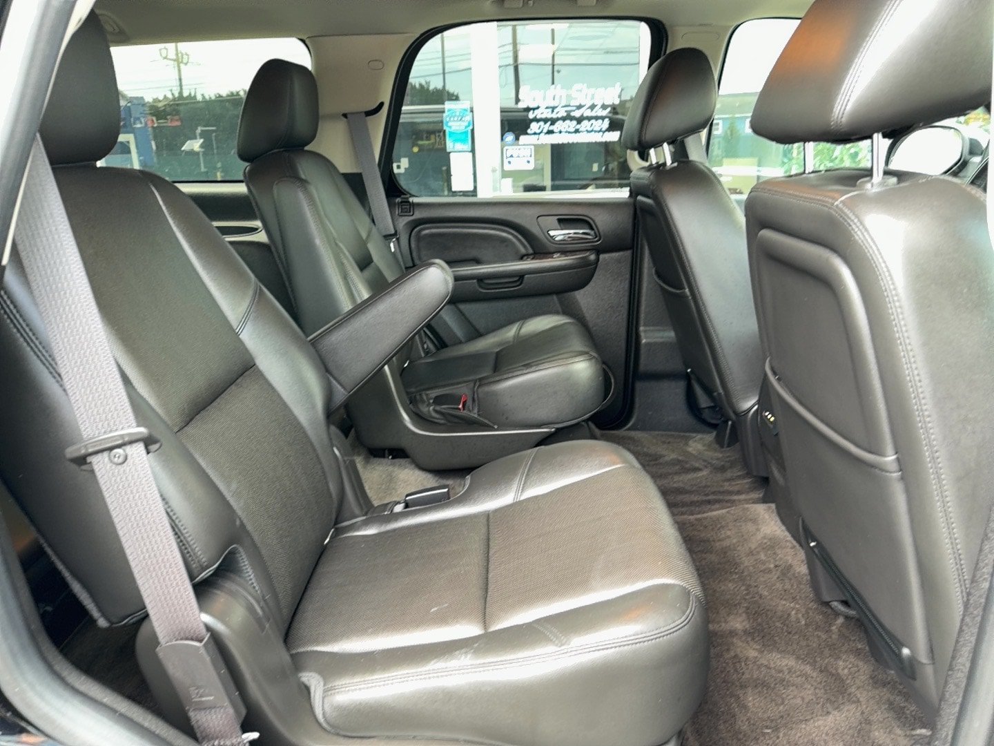 Used 2013 GMC Yukon Denali AWD/4WD image 25
