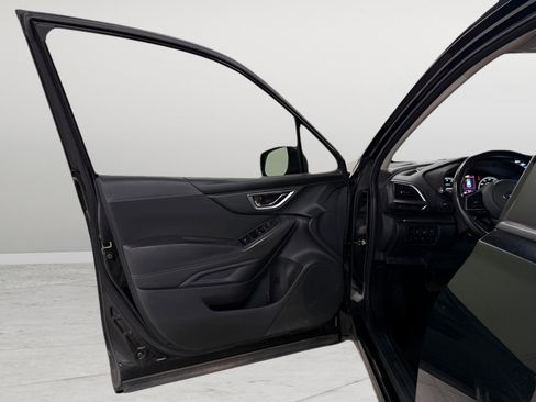 Used 2023 Subaru Forester Premium image 19