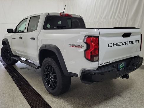 Certified 2024 Chevrolet Colorado Trail Boss w/ LPO, Dark Essentials Package AWD/4WD image 7
