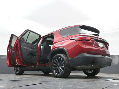 Used 2023 Chevrolet Traverse RS w/ LPO, Floor Liner Package image 49