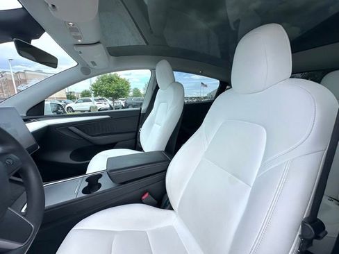 Used 2023 Tesla Model Y Long Range AWD/4WD image 19