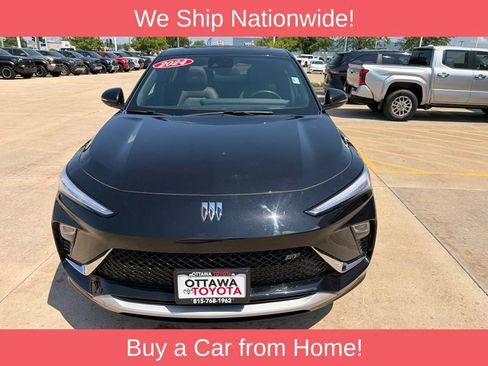 Used 2024 Buick Envista Sport Touring w/ Convenience I Package FWD image 3