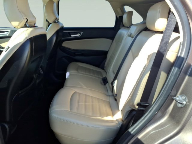 Used 2019 Ford Edge SEL w/ Equipment Group 201A AWD/4WD image 12