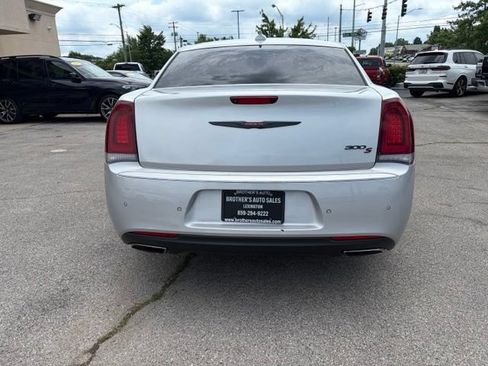 Used 2021 Chrysler 300 S RWD image 6