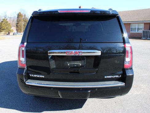 Used 2019 GMC Yukon Denali w/ Denali Ultimate Package image 8