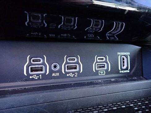 Used 2025 RAM 3500 Limited image 20