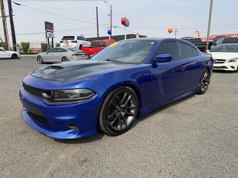 Used 2022 Dodge Charger Scat Pack RWD image 3