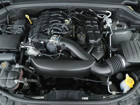Used 2025 Dodge Durango GT AWD/4WD image 18