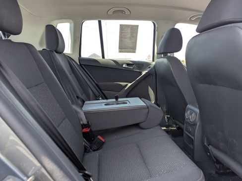 Used 2017 Volkswagen Tiguan S AWD/4WD image 28