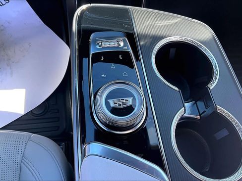 Used 2024 Cadillac Lyriq Sport image 34