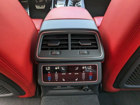 Used 2024 Audi RS 7 Performance AWD/4WD image 10