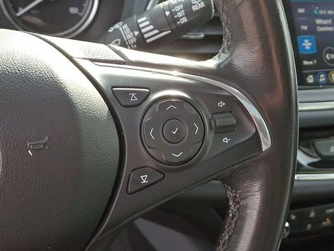 Used 2020 Buick Enclave Essence w/ LPO, Touring Package image 27