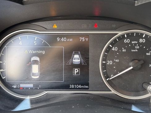 Used 2021 Nissan Versa SV image 26