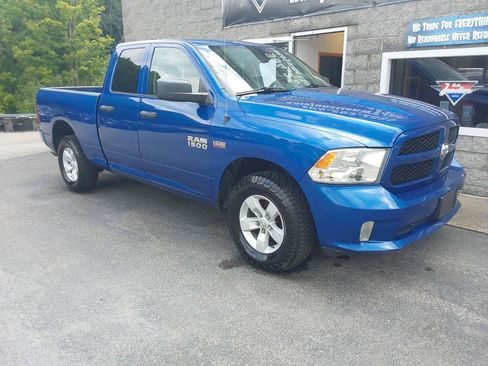 Used 2018 RAM 1500 Express AWD/4WD image 2