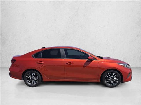 Used 2023 Kia Forte LXS w/ LXS Technology Package FWD image 5