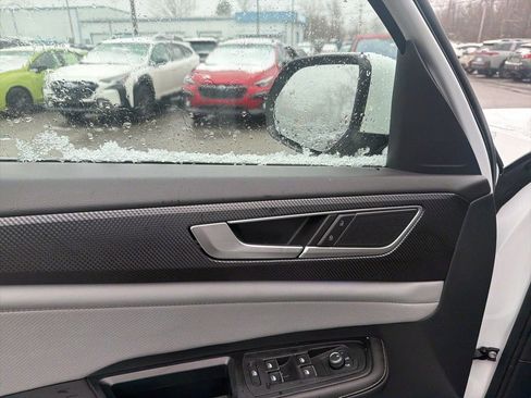 Used 2024 Volkswagen Atlas Cross Sport SEL R-Line image 14