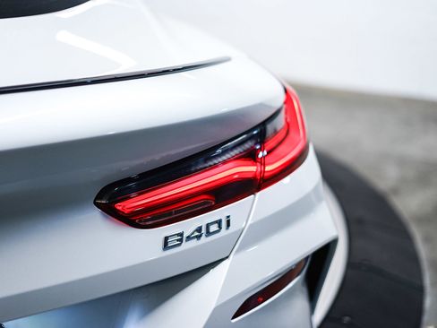 Used 2025 BMW 840i 840i w/ M Sport Professional Package image 7