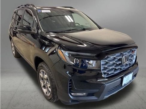 Certified 2023 Honda Passport TrailSport image 9