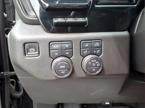 Certified 2025 Chevrolet Silverado 1500 ZR2 w/ Technology Package AWD/4WD image 16