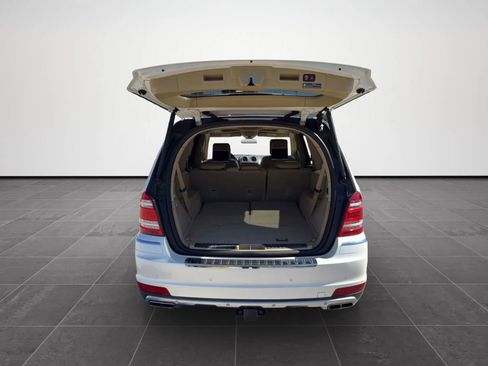 Used 2011 Mercedes-Benz GL 550 4MATIC image 32