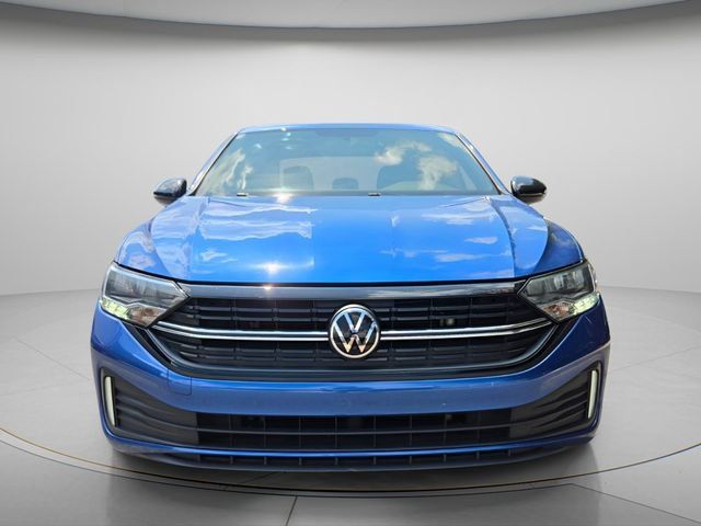 Used 2022 Volkswagen Jetta Sport FWD image 4