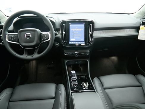 New 2026 Volvo XC40 B5 Ultra w/ Climate Package AWD/4WD image 24