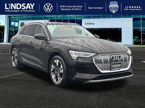 Used 2022 Audi e-tron Premium image 1