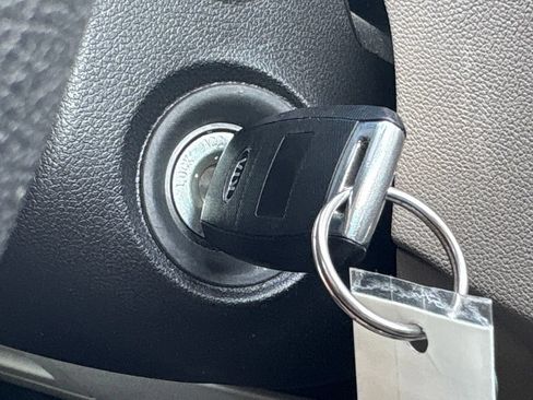 Used 2016 Kia Sorento FWD image 30