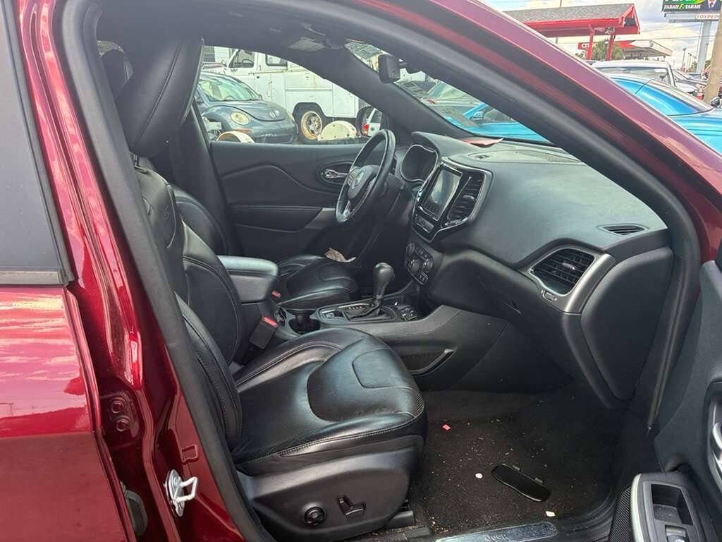 Used 2019 Jeep Cherokee High Altitude FWD image 12