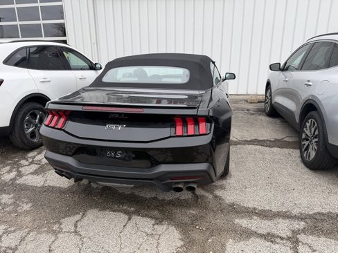 Used 2025 Ford Mustang GT Premium image 5