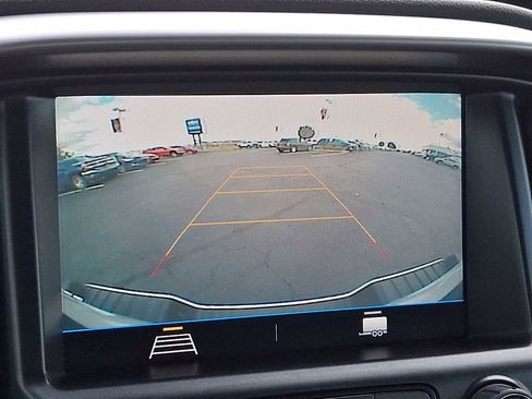 Used 2022 Chevrolet Colorado LT image 18