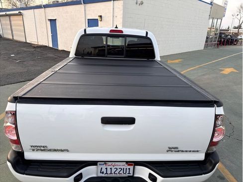 Used 2015 Toyota Tacoma PreRunner w/ TRD Sport Package image 14