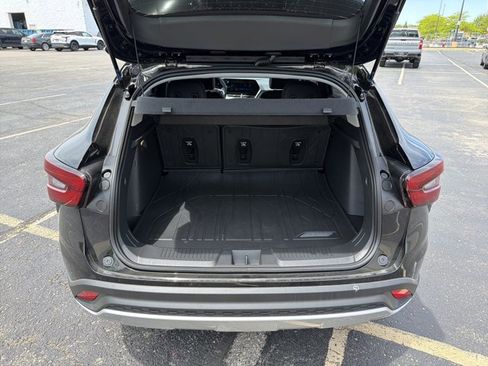 New 2026 Chevrolet Trax LT w/ Sunroof Package FWD image 33