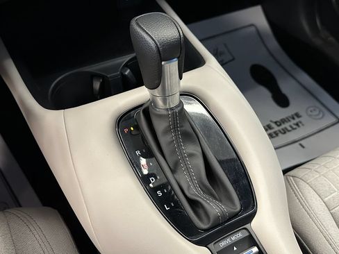 Used 2024 Honda HR-V LX image 16