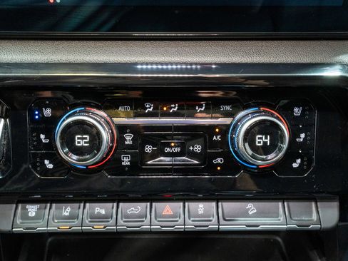 Used 2024 GMC Sierra 2500 AT4 w/ AT4 Premium Plus Package image 25