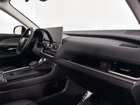 Certified 2025 Toyota Grand Highlander AWD image 44