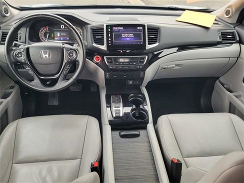 Used 2016 Honda Pilot Touring image 16